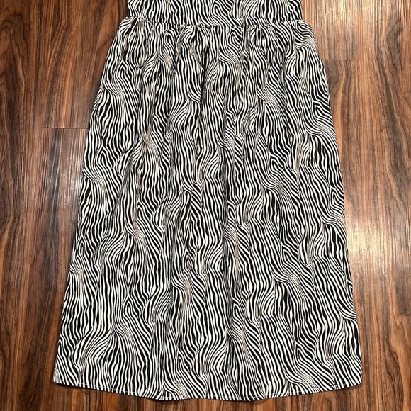 NWOT Levi’s Amalijia Zebra Print Midi Dress - Picture 8 of 16